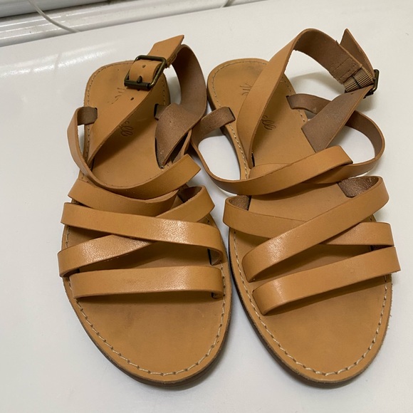 Sandals - Picture 2 of 5